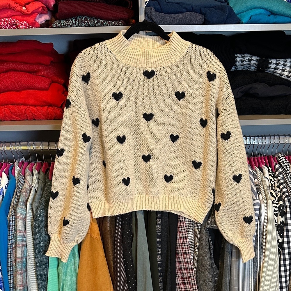 SHEIN tan/black heart print long sleeve mock neck sweater size S